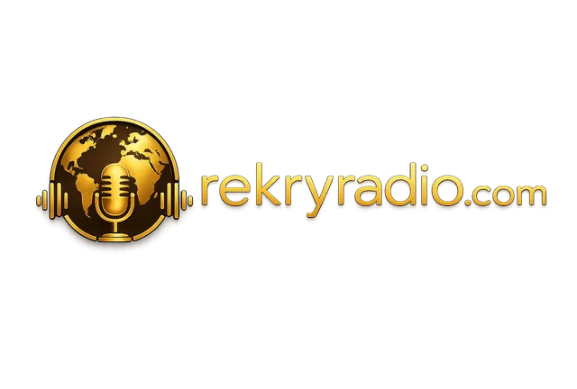 Rekryradio.com – kultainen mikrofoni maapallon edessä ja teksti rekryradio.com
